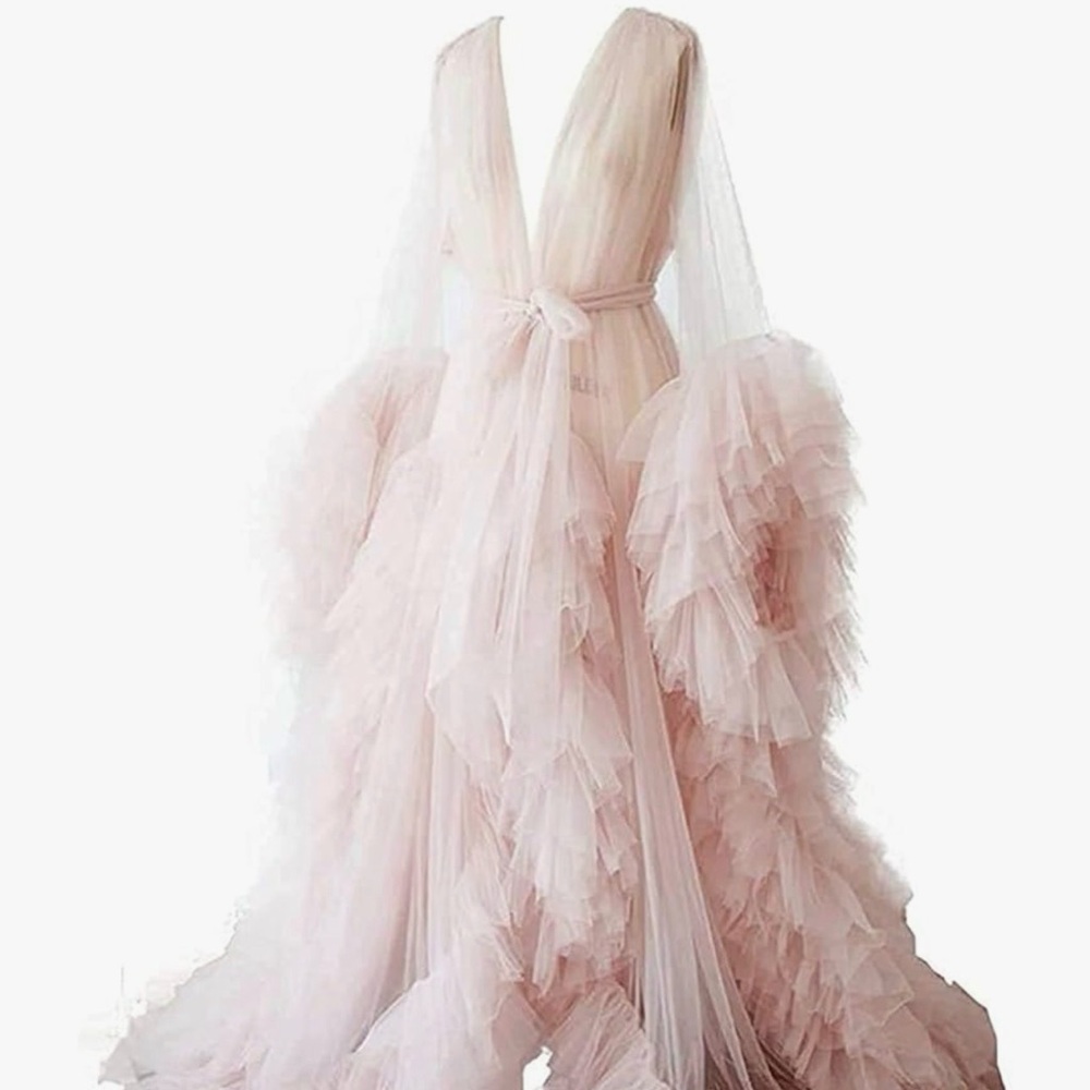Elegant Pink Tulle Evening Gown